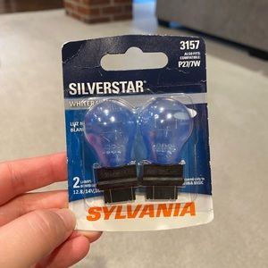 Sylvania Silverstar White Light Car lightbulb 3157